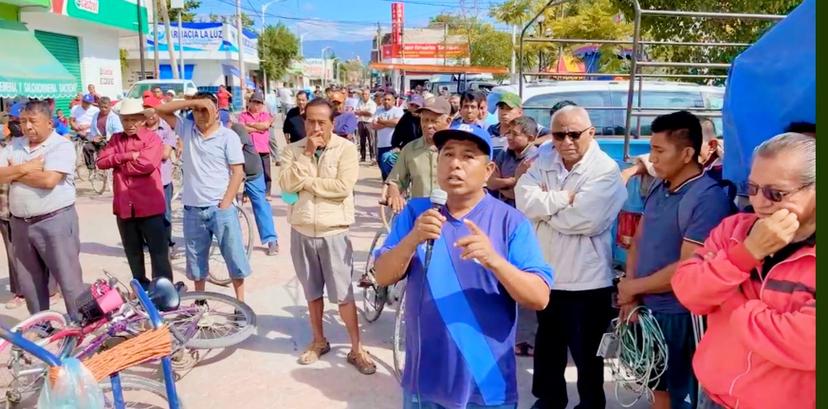 Protestan en San José Miahuatlán por falta de agua potable 