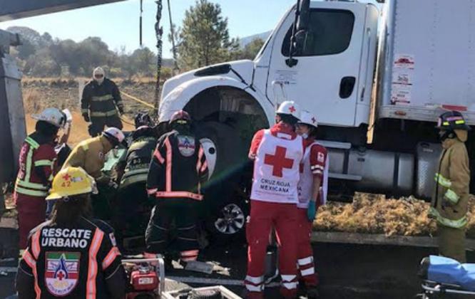 Carambola causa la muerte de dos hombres en la autopista Amozoc-Perote