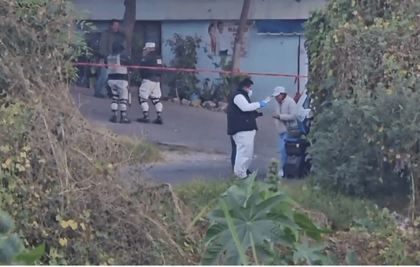 Dejan cadáver encobijado en calles de la colonia Naciones Unidas en Puebla