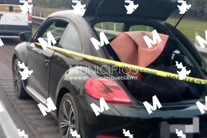 Encajuelado y con disparos de arma de fuego dejan cadáver en Xoxtla