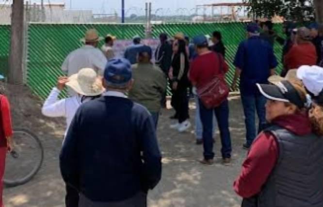 En Xalmimilulco buscan suspender la construcción de un conjunto habitacional