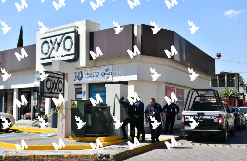 Le disparan nueve veces a un hombre dentro de un Oxxo en Apetatitlán