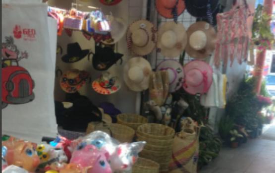 Roban con pistola en mano local en el mercado Domingo Arenas de Texmelucan