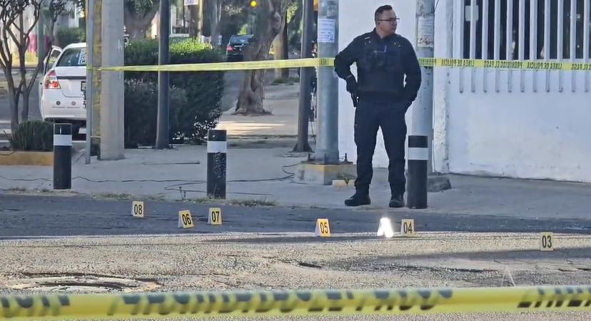 Balean a Miguel y Gerardo tras salir del bar Mamitas en Puebla capital