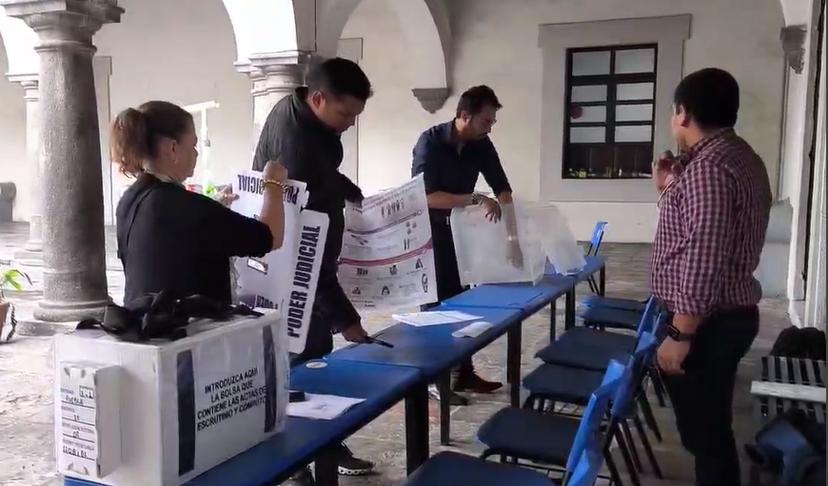 Baja participación marca inicio de jornada de elecciones judiciales en Puebla