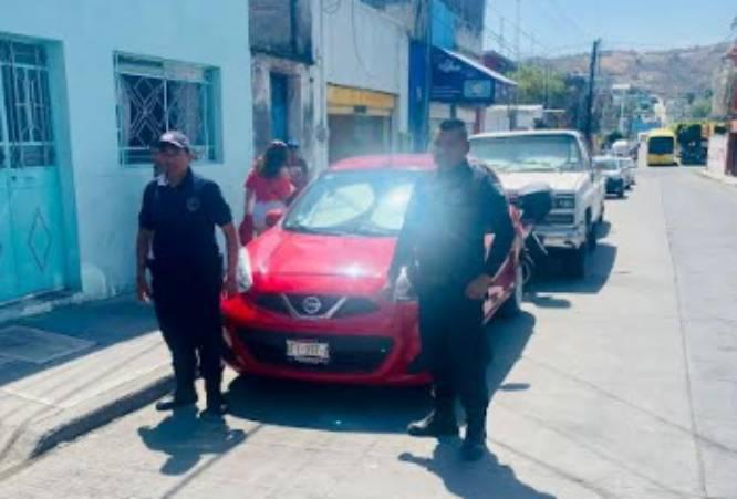 Mujer olvida dónde dejó su auto y lo reporta como robado en Izúcar  