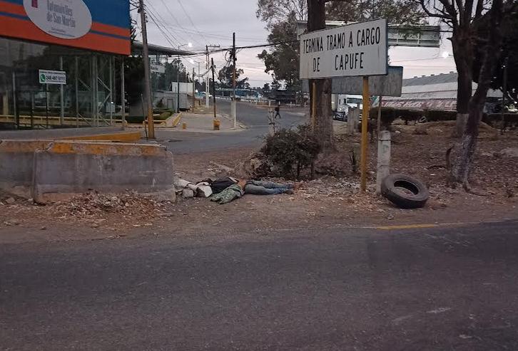 En estado grave trasladan a indigente por congestión alcohólica en Texmelucan