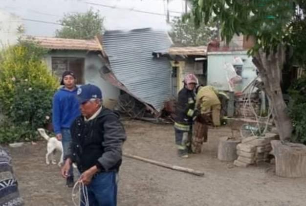 VIDEO Tornado deja cuatro viviendas afectadas en Ciudad Serdán