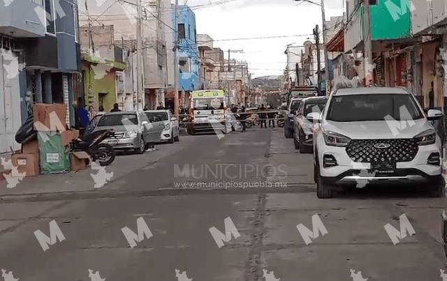 Hieren con arma blanca a pareja en calles de Texmelucan; él muere