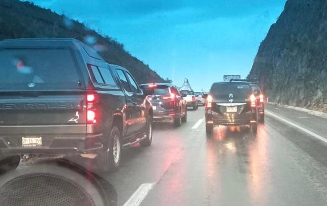 Fuerte accidente vial se registró en la vía Atlixcáyotl este miércoles