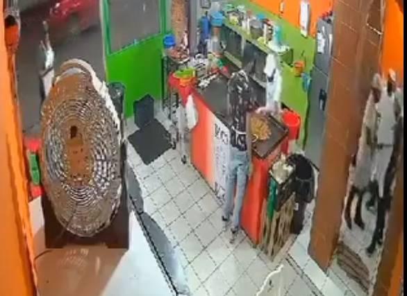 Graban a ladrones de comercios en Atlixco 