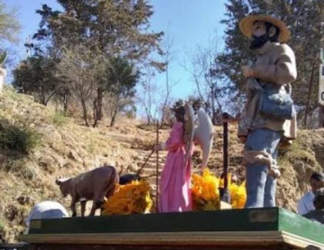 Campesinos de Texmelucan piden a San Isidro Labrador buenas cosechas y lluvia 