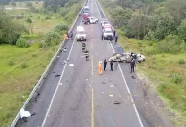 Fuerte accidente deja cuatro muertos en la Tlaxco-Tejocotal 