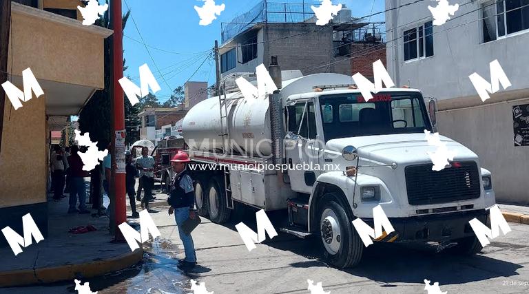 Bomberos sofocan incendio de vivienda en Texmelucan; hay un herido