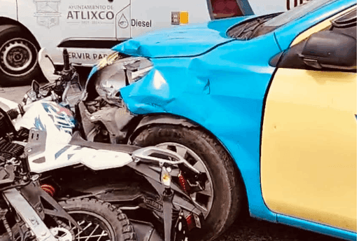 Choque entre motociclista y taxi es el incidente vial número 350 del año en Atlixco