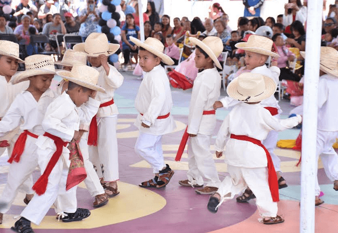 Egresa en Atlixco una generación bajo el proyecto educativo de Antorcha