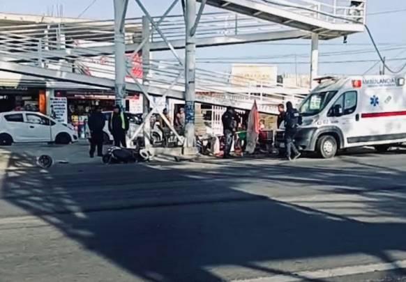 En día de la Candelaria auto embiste puesto de tamales en el sur de Atlixco