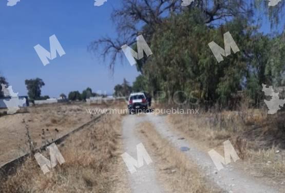 A golpes matan a hombre y lo dejan en terreno de Tecamachalco