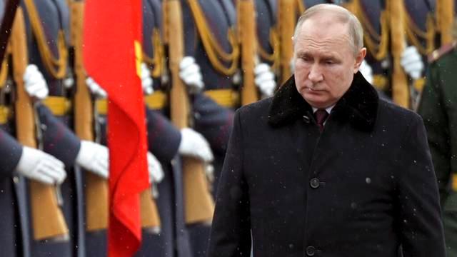 Putin ganó; Estados Unidos y Europa, noqueados en el primer round