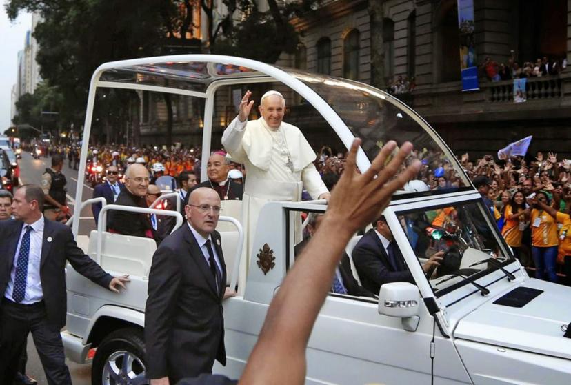 En una clínica se convertirá el papamóvil de Francisco, fue su último deseo 