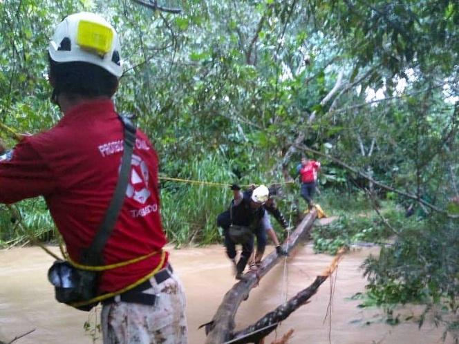 Rescatan a poblanos que participaban en rally en Tabasco 