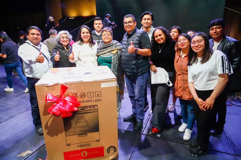 Tonantzin Fernández celebra a las mamás cholultecas con la Fiesta Magnífica
