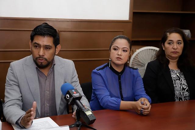 Regidores G5 denuncian ante la FGE a Claudia Rivera 
