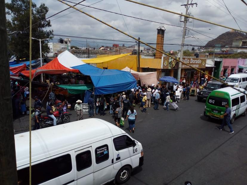 Ayuntamiento de Atlixco intenta reubicar ambulantes