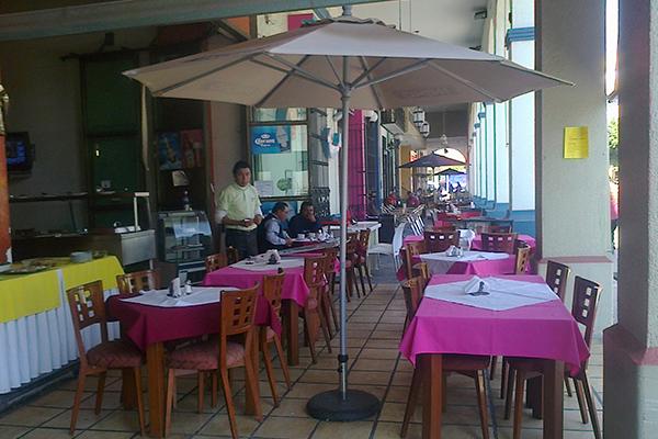 Buscan restauranteros de Puebla alternativas para sobrevivir