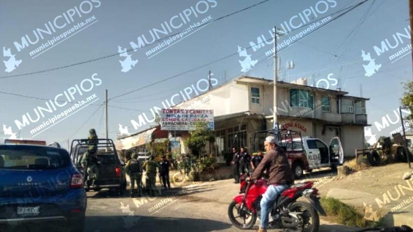 Retienen y desarman a policías estatales en Texmelucan