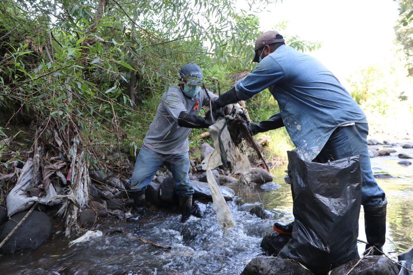 En Atlixco, CEASPUE inicia jornada de limpieza de ríos y barrancas