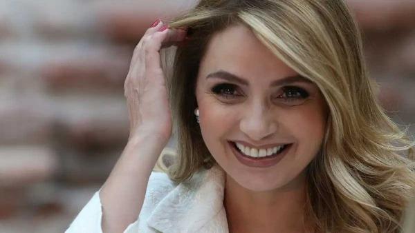 Angelica Rivera luce nuevo look rejuvenecido