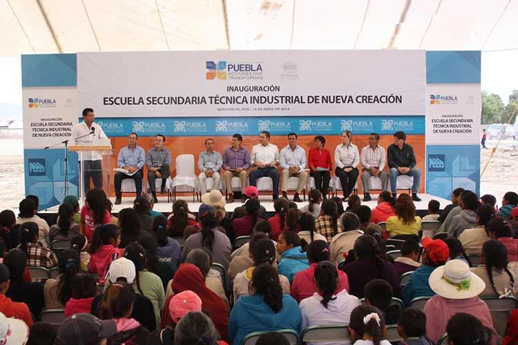 Entrega RMV instalaciones de una Secundaria Técnica en Quecholac
