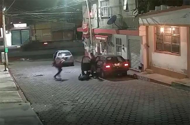 VIDEO Así lo golpearon para robarle su auto en San Andrés