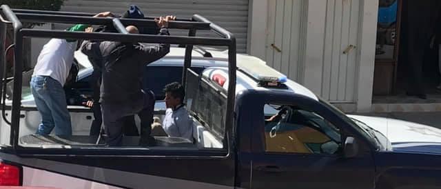 VIDEO Ladrón de moto se esconde en hospital de Tecamachalco