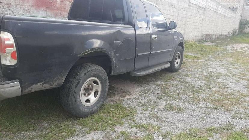 Roban camioneta cargada de mercancía en Yehualtepec