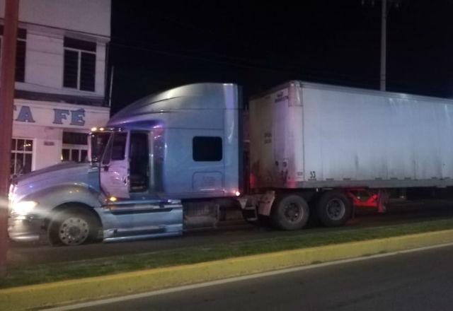 Ladrones enfrentan a balazos a policías en Tecamachalco