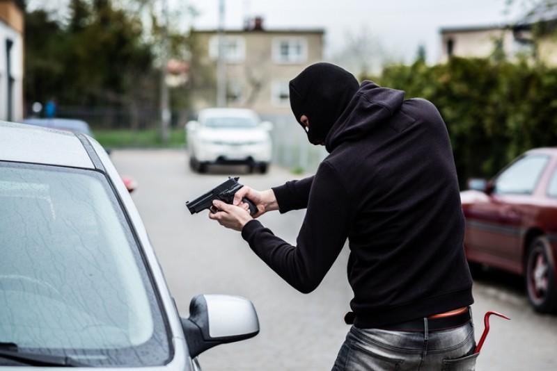 Raúl roba auto a punta de pistola en Tehuacán y es atrapado