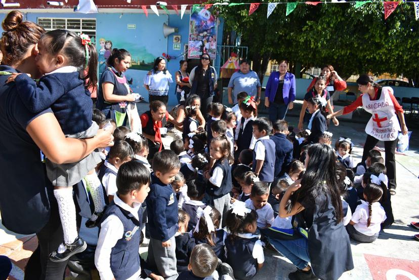 Recuerdan en preescolar a menor que murió en el sismo