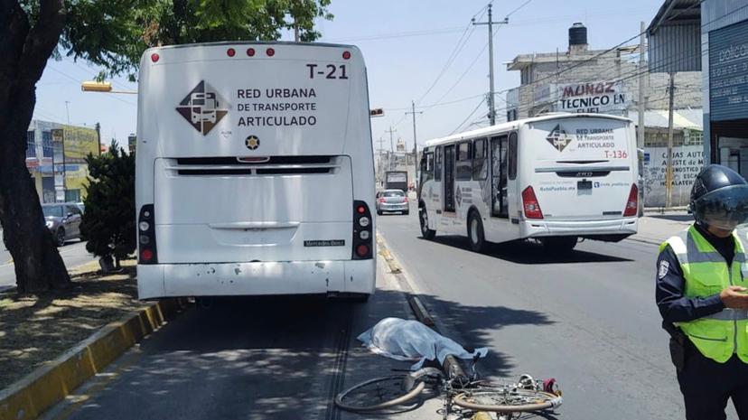 Ciclista pierde la vida tras ser arrollado por autobús de RUTA