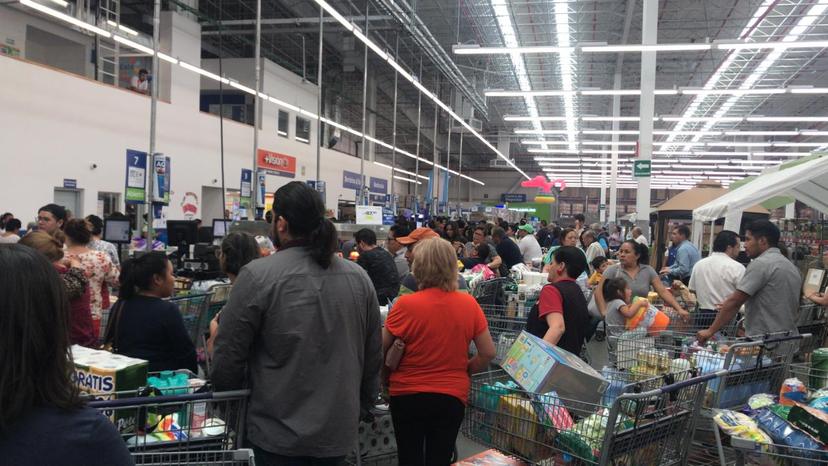 Poblanos realizan compras de pánico ante presencia de coronavirus