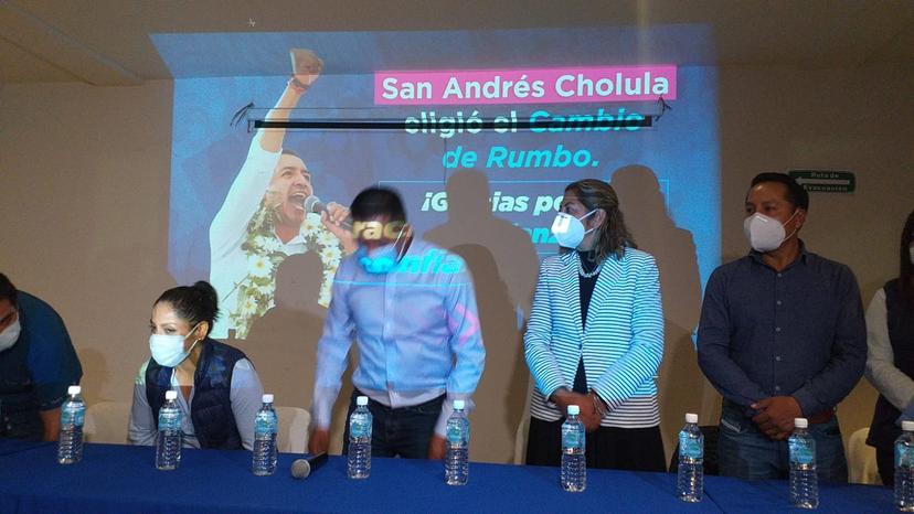 Edmundo Tlatehui se declara ganador en San Andrés Cholula