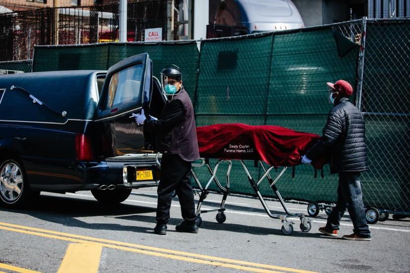 Presentan guía para traslado de restos mortales de migrantes hacia México