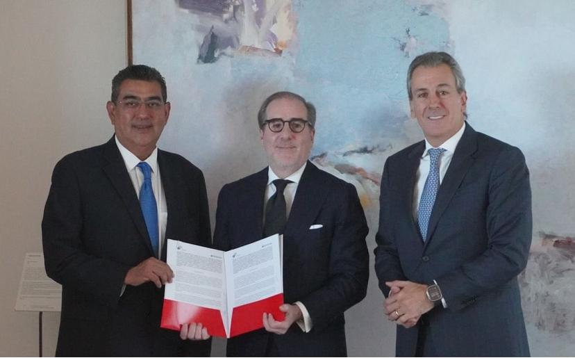 Acuerdan Céspedes y Santander créditos baratos a Mipymes en Puebla