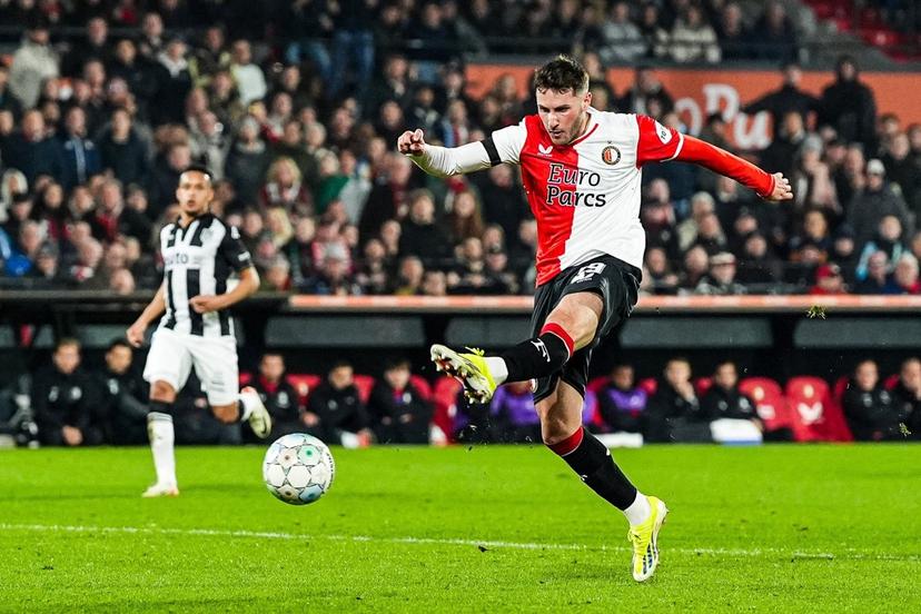 VIDEO Santiago vuelve a marcar con el Feyenoord