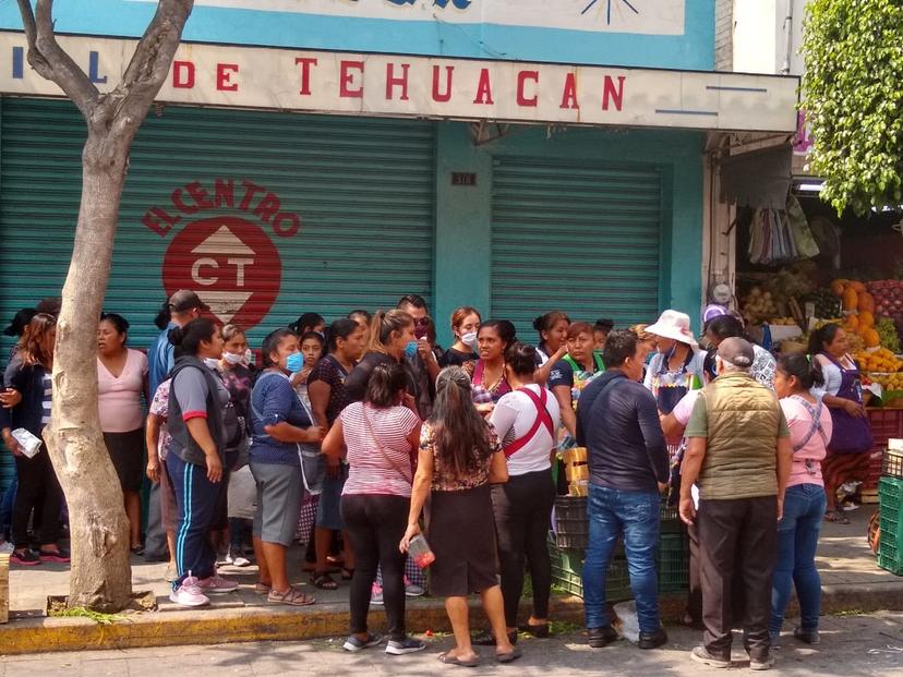 Piden ambulantes regresar a la venta en vía pública en Tehuacán