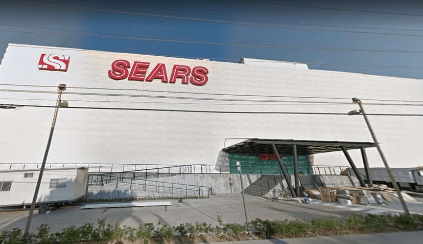 Hombre sin vida en azotea del Sears de Parque Puebla