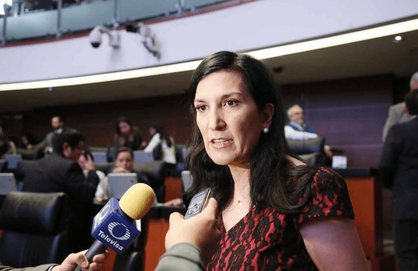 Kenia López, expuso problemáticas de México 