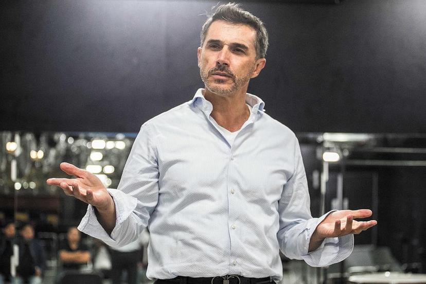 Sergio Mayer sale en defensa de Chumel Torres