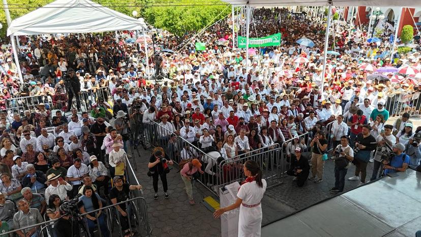 Reciben 25 mil poblanos a Sheinbaum y a Armenta en la campaña ganadora